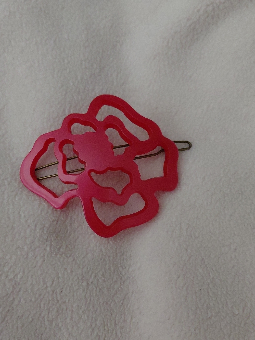 Red Floral Cutout Hair Clip - Women Accessories